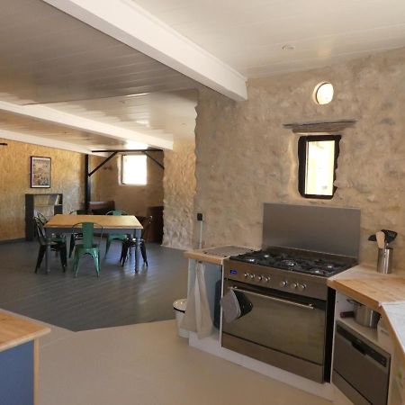 Belle Longere Au Calme - L'Auguste Maison D'Hotes Valensole Zewnętrze zdjęcie
